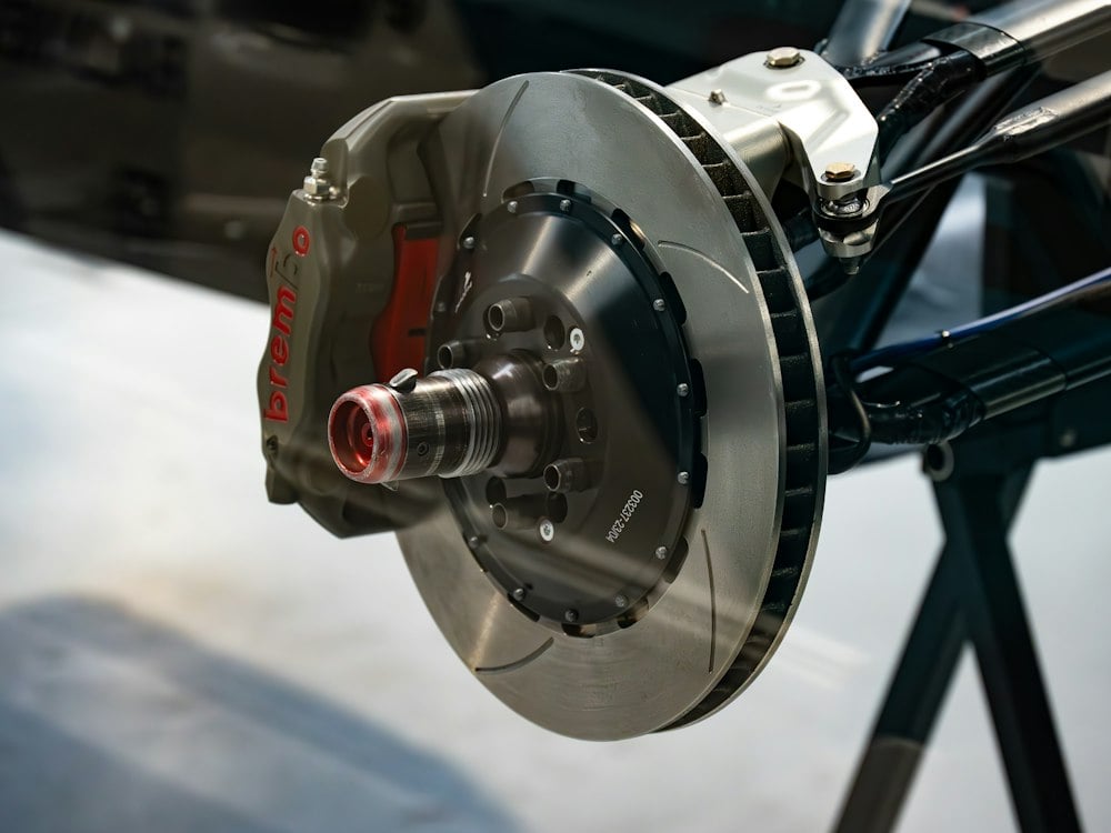 Bremsscheibe mit Bremssattel